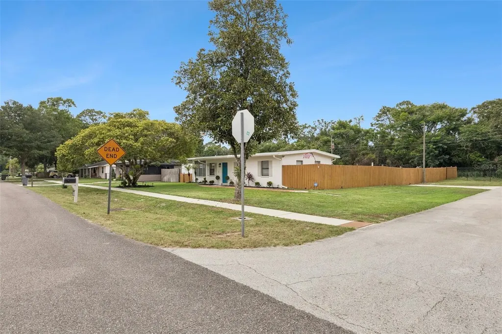 71 1st Street Chuluota FL 32766