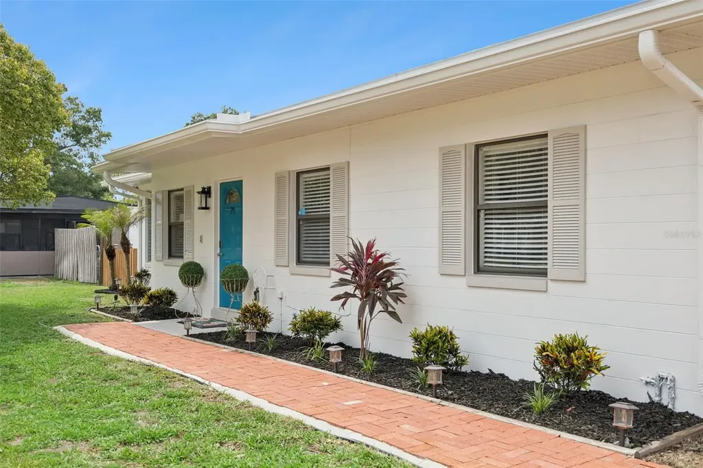 71 1st Street Chuluota FL 32766