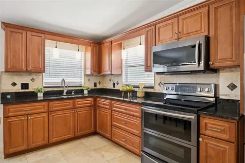 71 1st Street Chuluota FL 32766