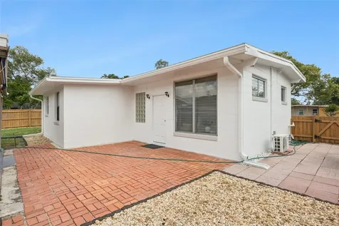 71 1st Street Chuluota FL 32766