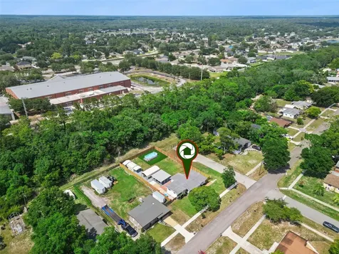 71 1st Street Chuluota FL 32766