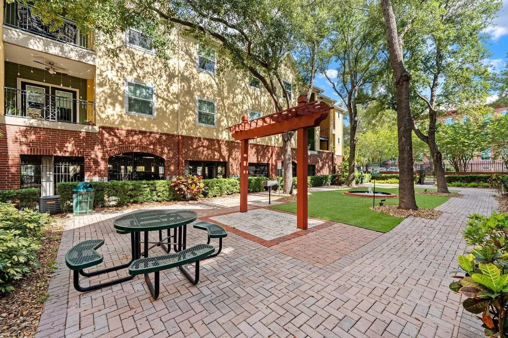 2010 E Palm Avenue Tampa FL 33605