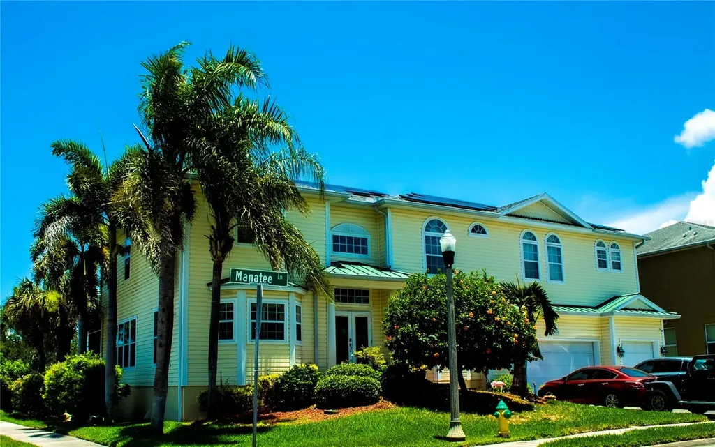 339 Manatee Lane Tarpon Springs FL 34689