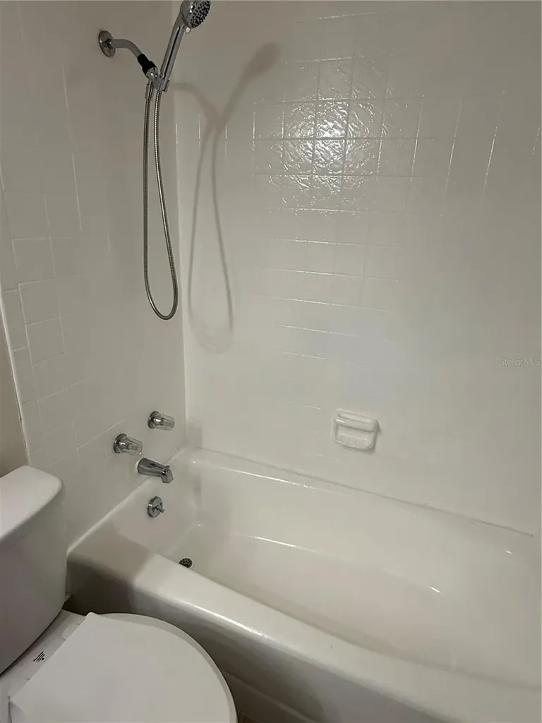 6062 Amberly Avenue Orlando FL 32822