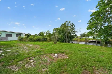 691 Sharon Circle Port Charlotte FL 33952