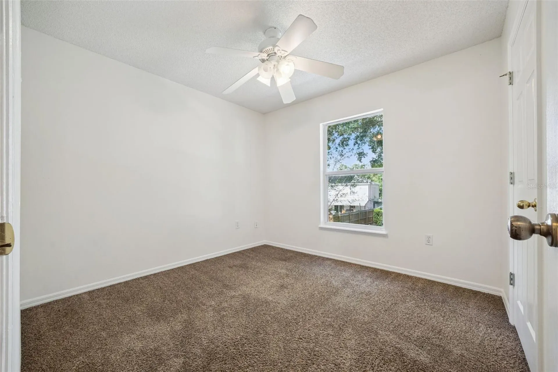 4222 Iveyglen Avenue Orlando FL 32826