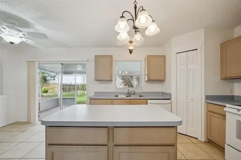4222 Iveyglen Avenue Orlando FL 32826