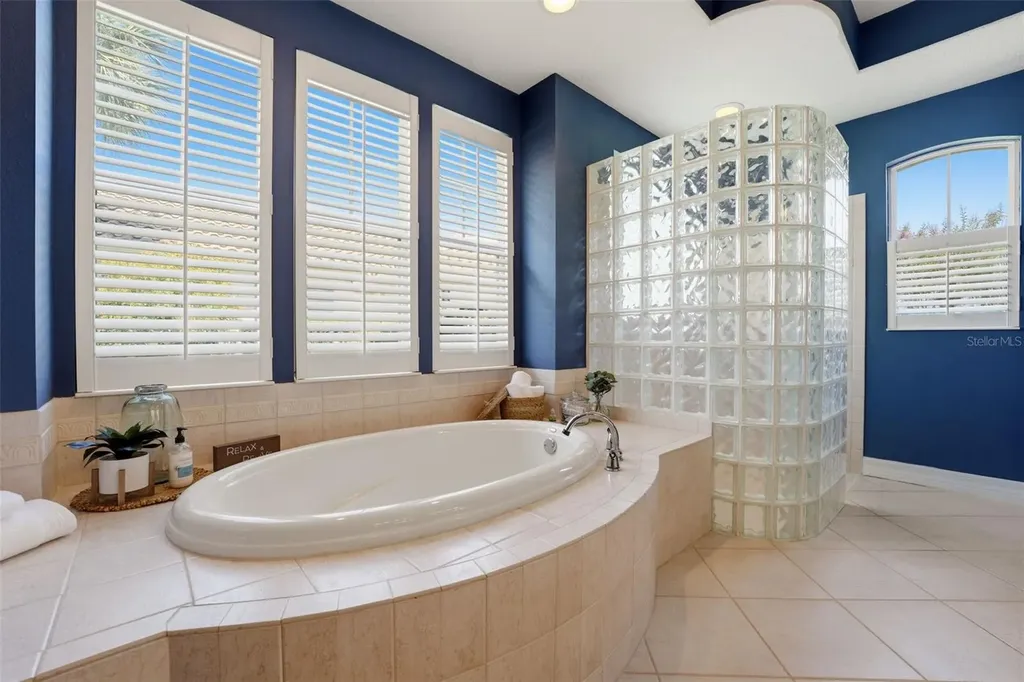 515 Sand Crane Court Bradenton FL 34212