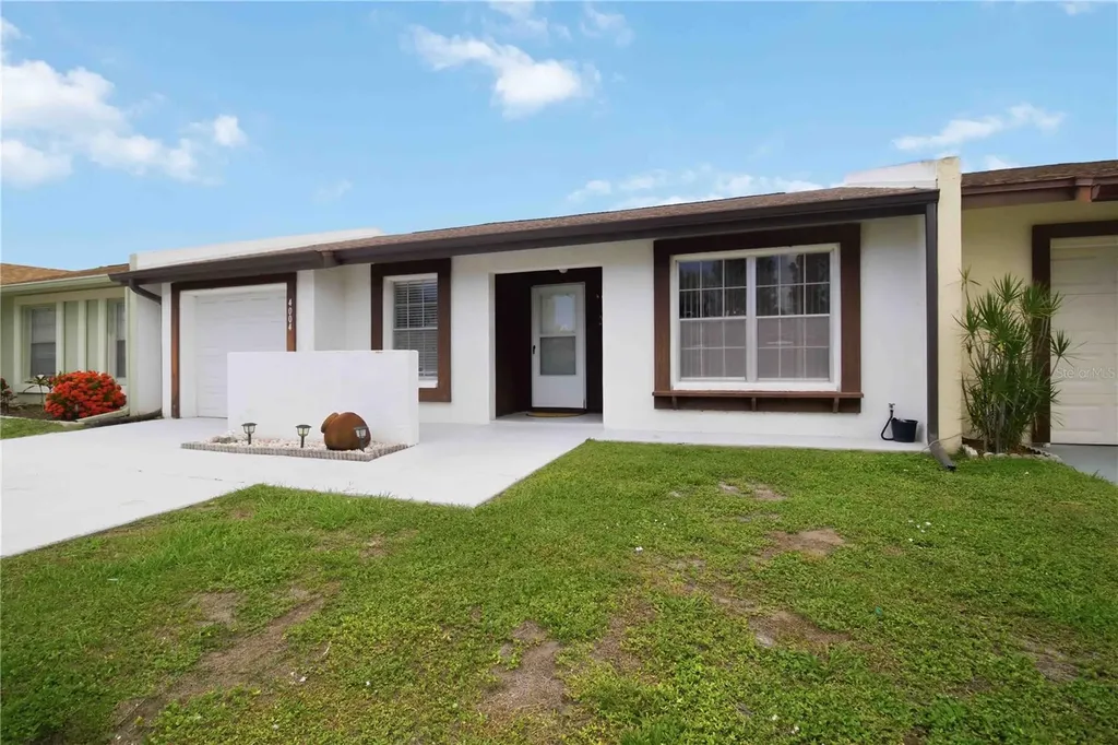 4004 42nd Avenue W Bradenton FL 34205