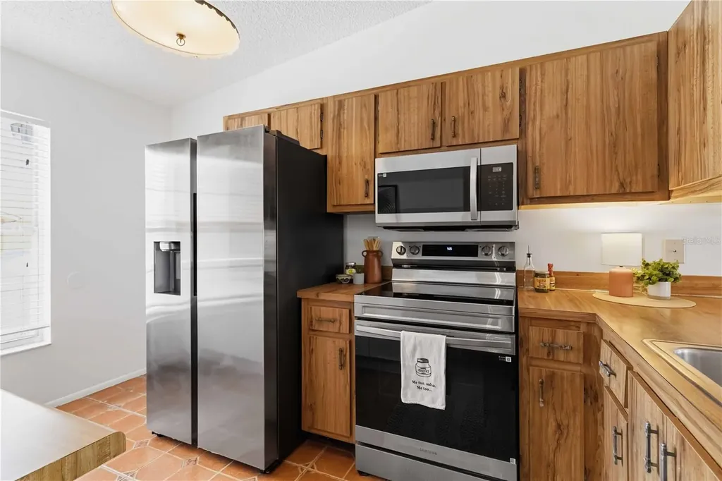 4004 42nd Avenue W Bradenton FL 34205