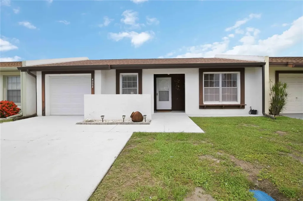4004 42nd Avenue W Bradenton FL 34205