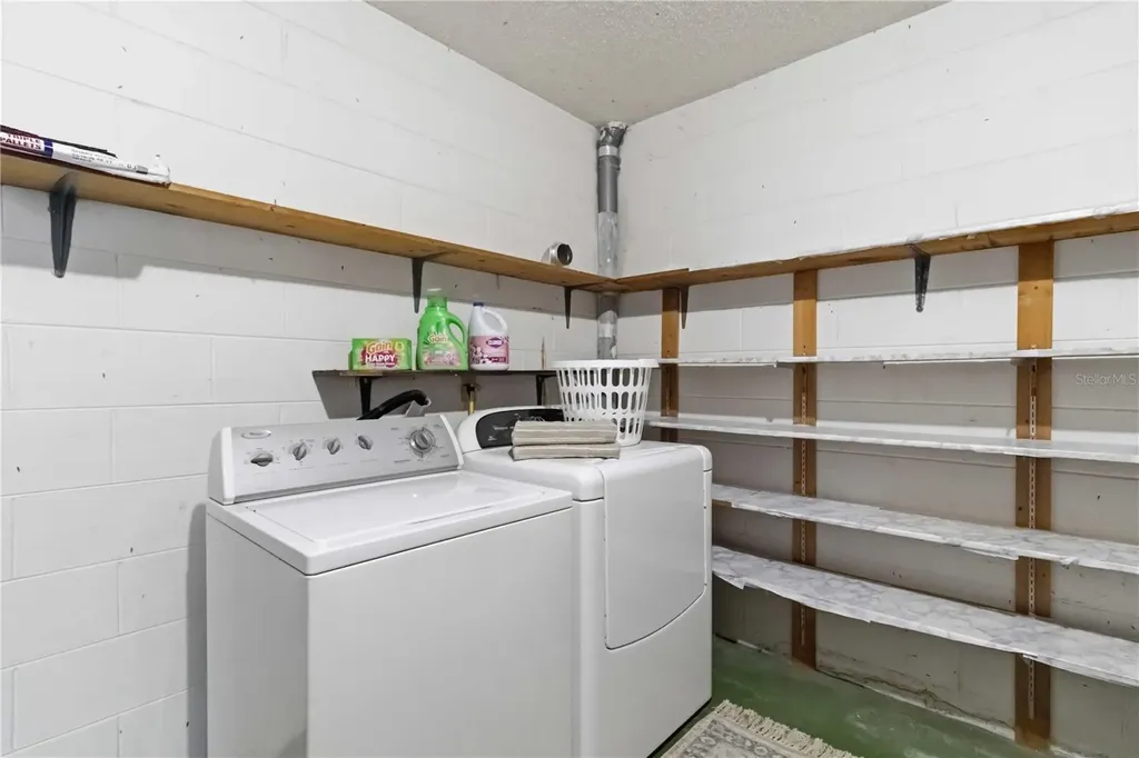4004 42nd Avenue W Bradenton FL 34205