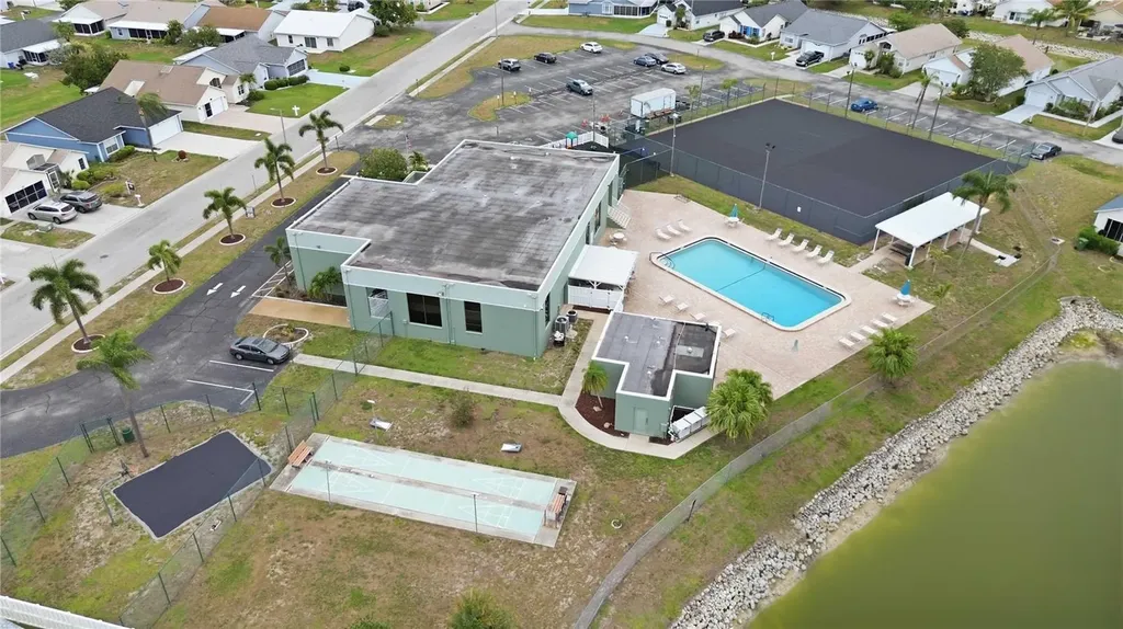 4004 42nd Avenue W Bradenton FL 34205