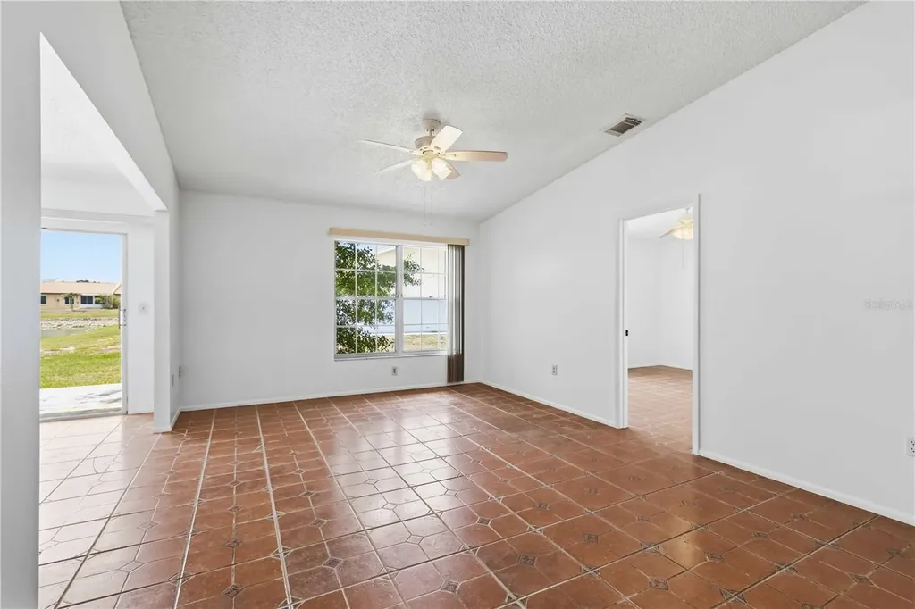4004 42nd Avenue W Bradenton FL 34205