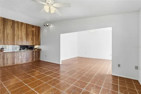 4004 42nd Avenue W Bradenton FL 34205