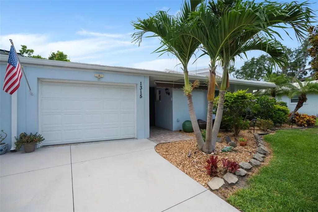 1315 Westport Lane Sarasota FL 34232