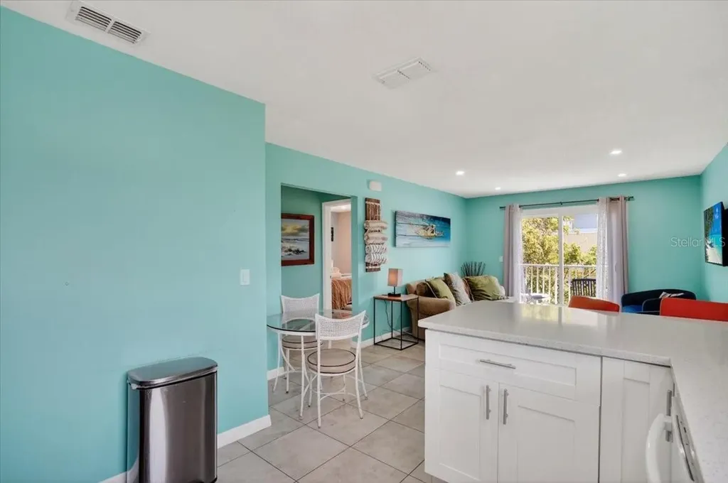 3303 6th Avenue Holmes Beach FL 34217