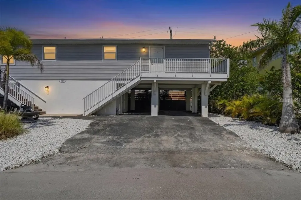3303 6th Avenue Holmes Beach FL 34217