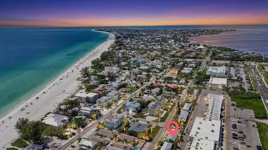 3303 6th Avenue Holmes Beach FL 34217