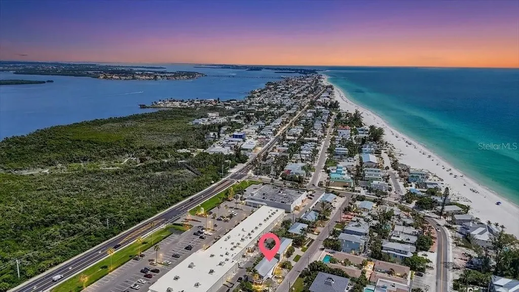 3303 6th Avenue Holmes Beach FL 34217