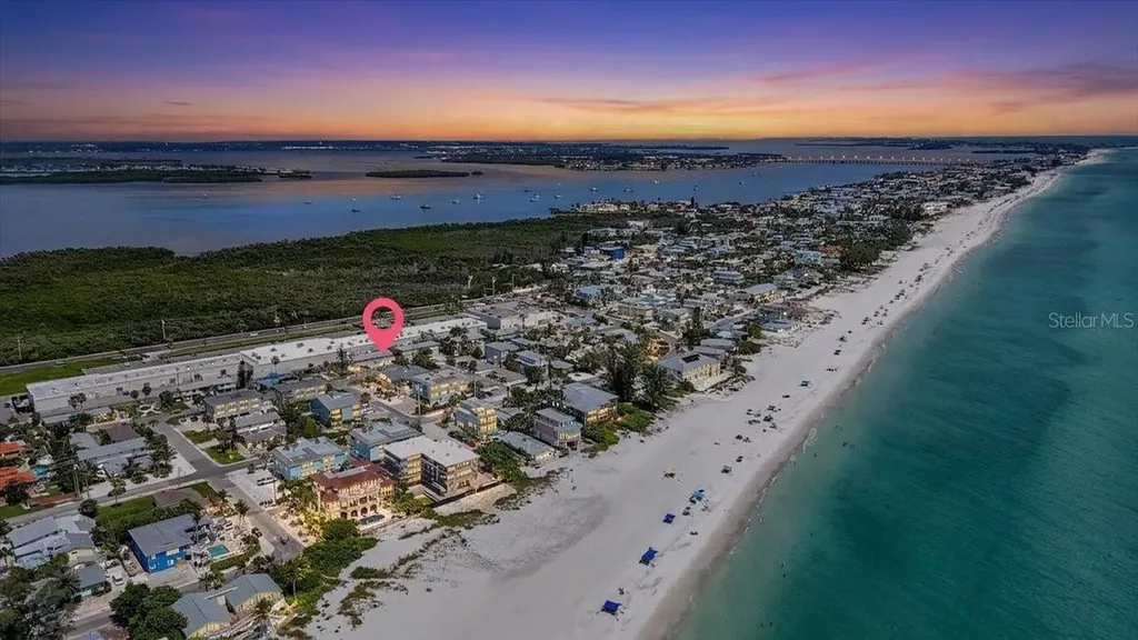 3303 6th Avenue Holmes Beach FL 34217