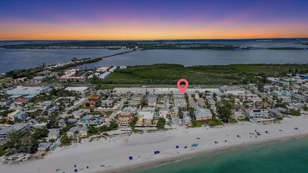 3303 6th Avenue Holmes Beach FL 34217