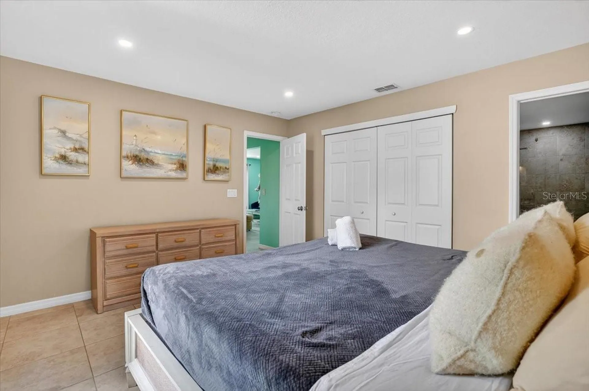 3303 6th Avenue Holmes Beach FL 34217