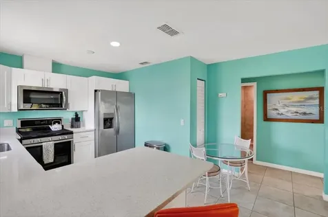 3303 6th Avenue Holmes Beach FL 34217