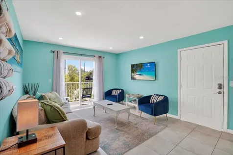 3303 6th Avenue Holmes Beach FL 34217