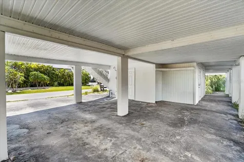 3303 6th Avenue Holmes Beach FL 34217