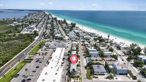 3303 6th Avenue Holmes Beach FL 34217