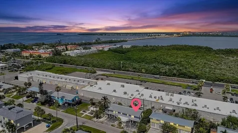 3303 6th Avenue Holmes Beach FL 34217