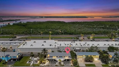 3303 6th Avenue Holmes Beach FL 34217