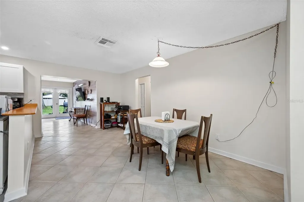 7128 64th Way N Pinellas Park FL 33781