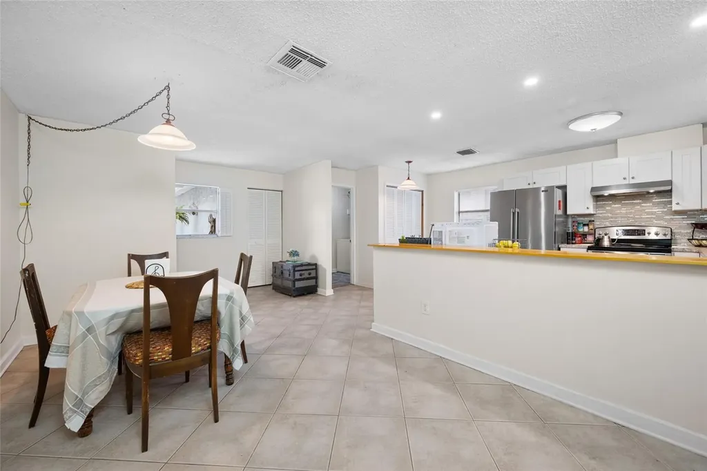 7128 64th Way N Pinellas Park FL 33781