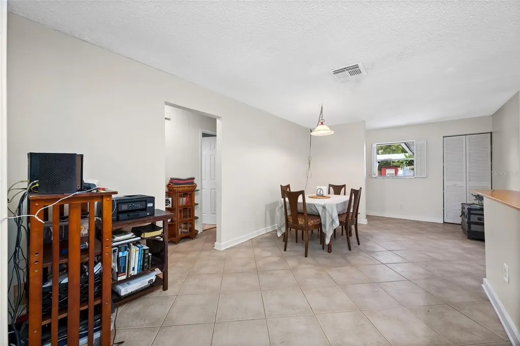 7128 64th Way N Pinellas Park FL 33781