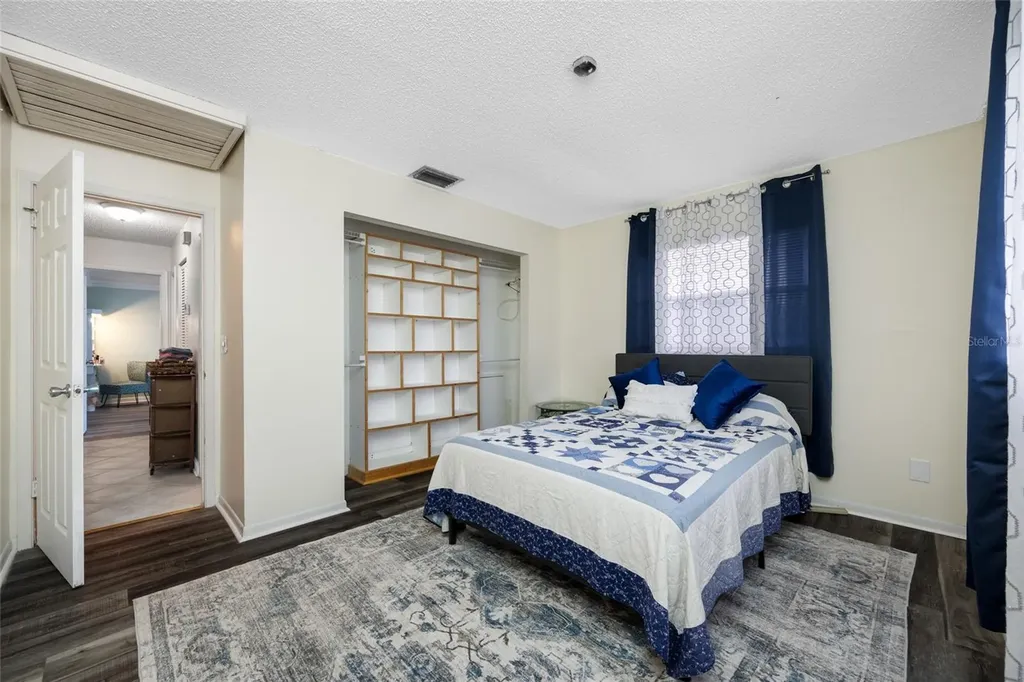 7128 64th Way N Pinellas Park FL 33781