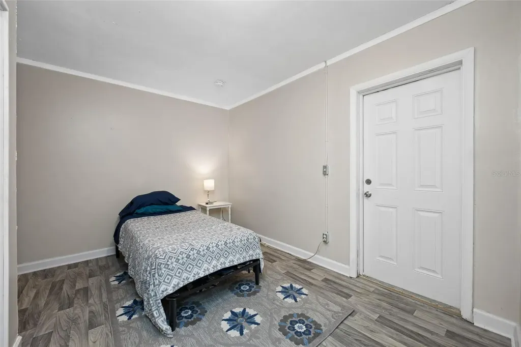 7128 64th Way N Pinellas Park FL 33781
