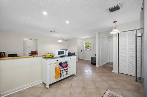 7128 64th Way N Pinellas Park FL 33781