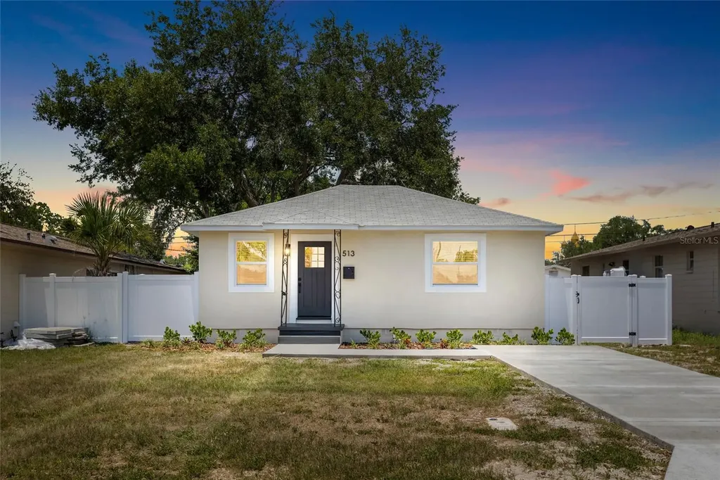 513 88th Avenue N St Petersburg FL 33702