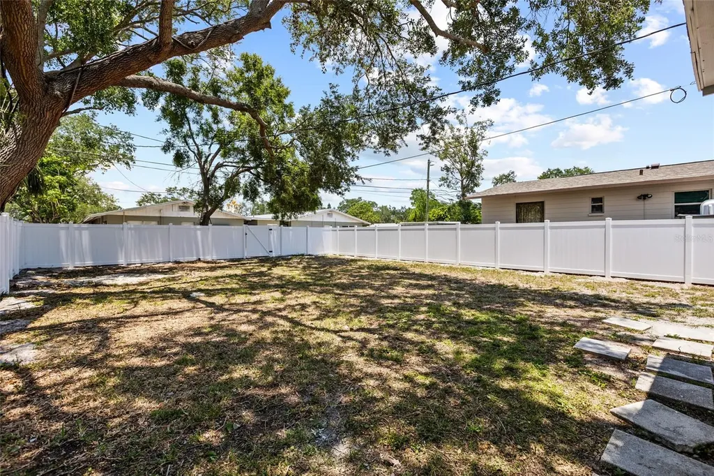 513 88th Avenue N St Petersburg FL 33702