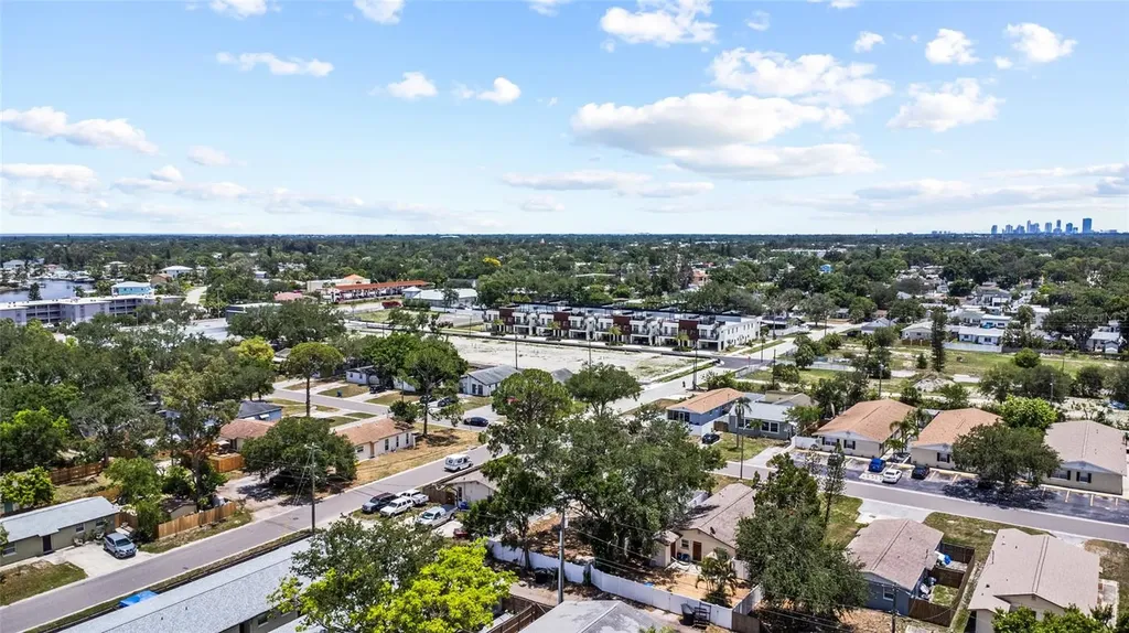 513 88th Avenue N St Petersburg FL 33702