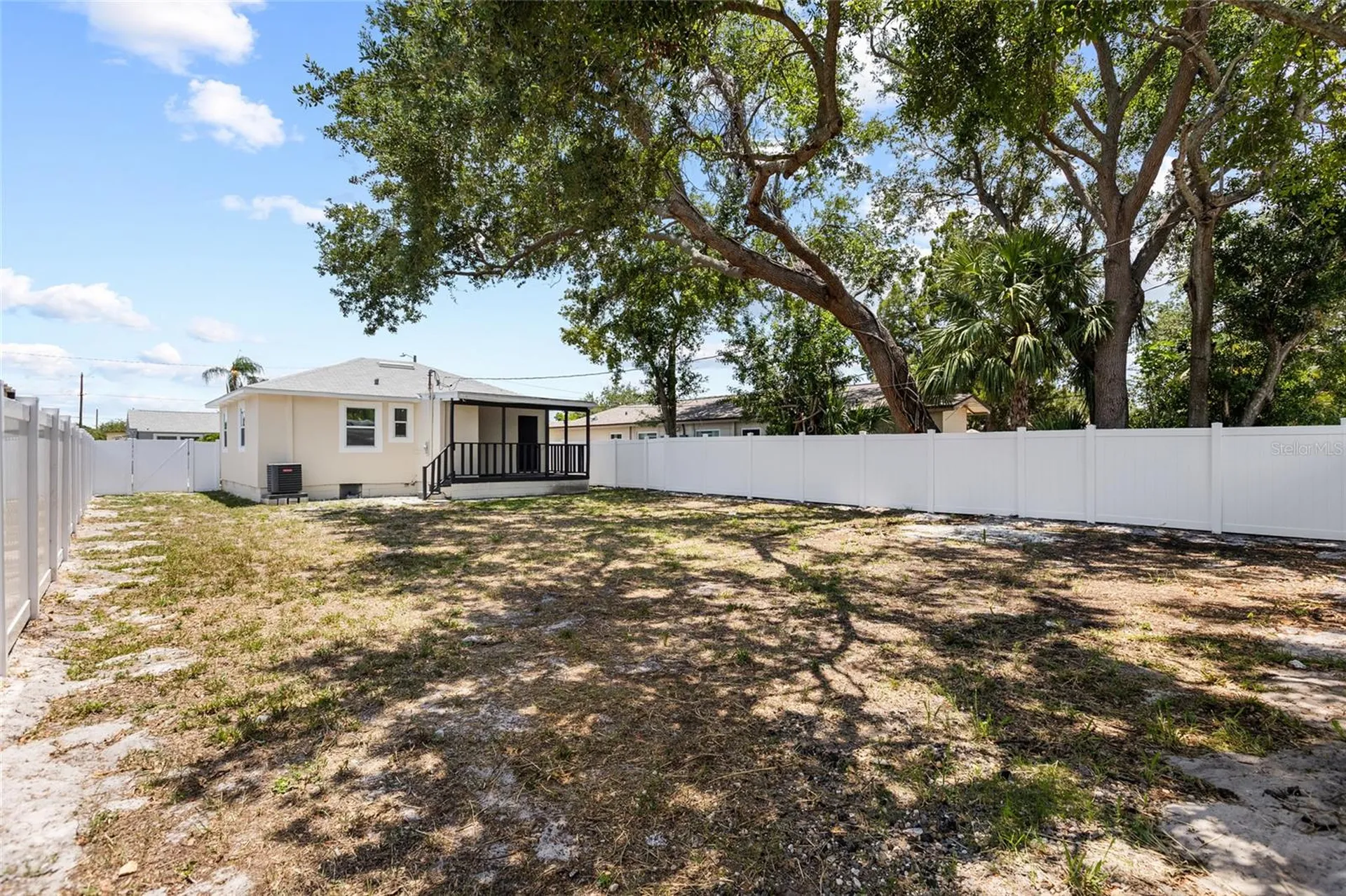 513 88th Avenue N St Petersburg FL 33702