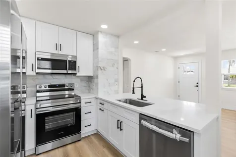 513 88th Avenue N St Petersburg FL 33702