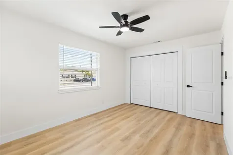 513 88th Avenue N St Petersburg FL 33702