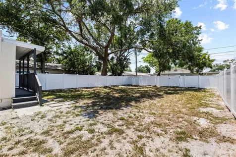 513 88th Avenue N St Petersburg FL 33702