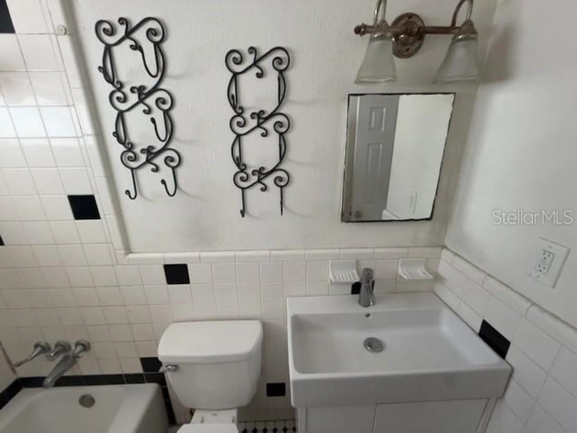1173 Granada Street Clearwater FL 33755