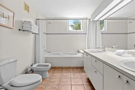 175 Villas De Golf Oeste Dorado PR 00646
