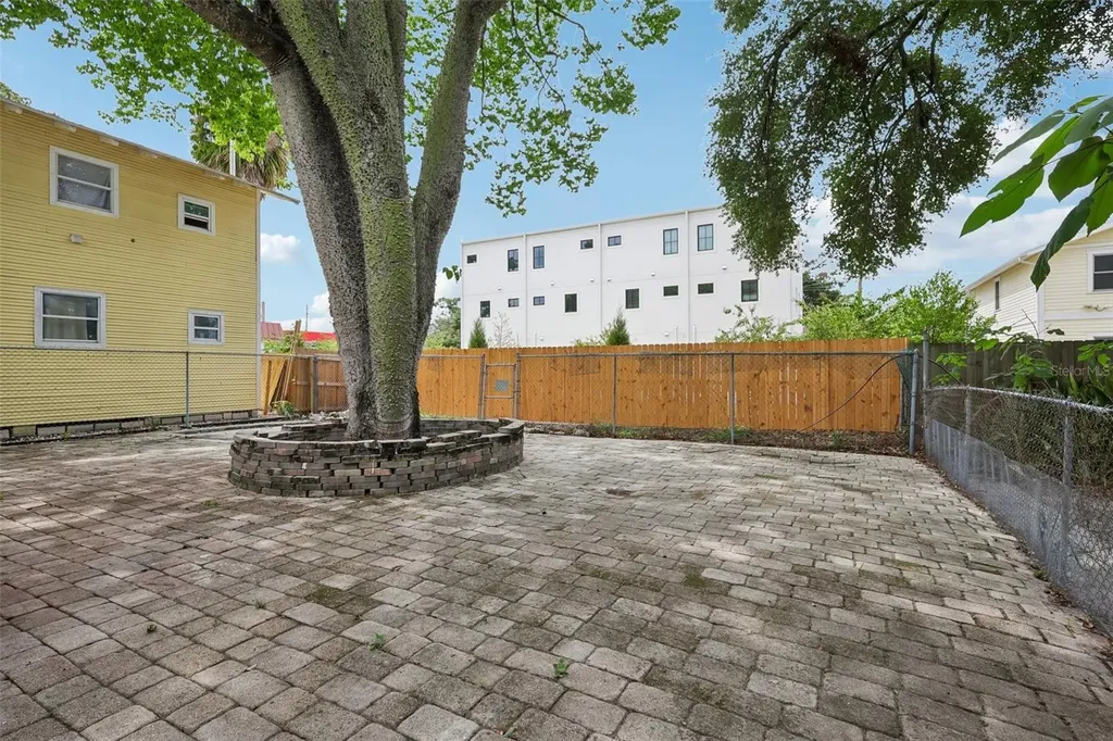 1305 E 17th Avenue Tampa FL 33605