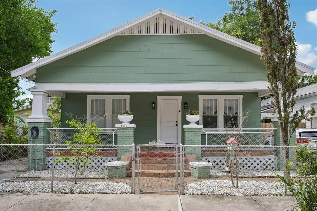 1305 E 17th Avenue Tampa FL 33605